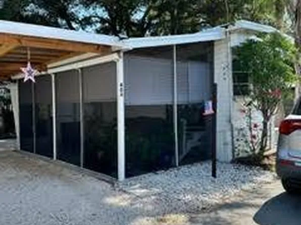 5917 14th St W #404, Bradenton, FL 34207