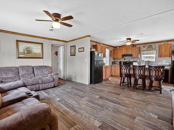 3rd image of 85405 Blackmon Rd