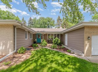 7196 Montrose Rd, Woodbury, MN 55125