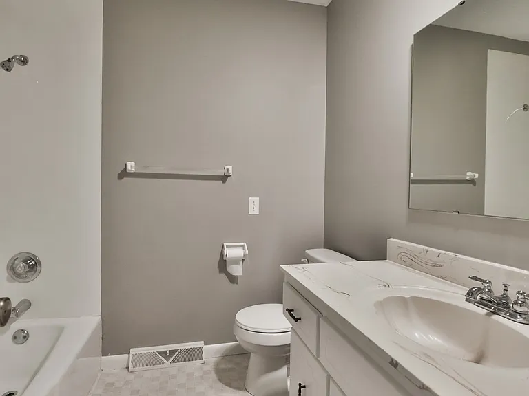 15565 Shirley Cir — Photo 14