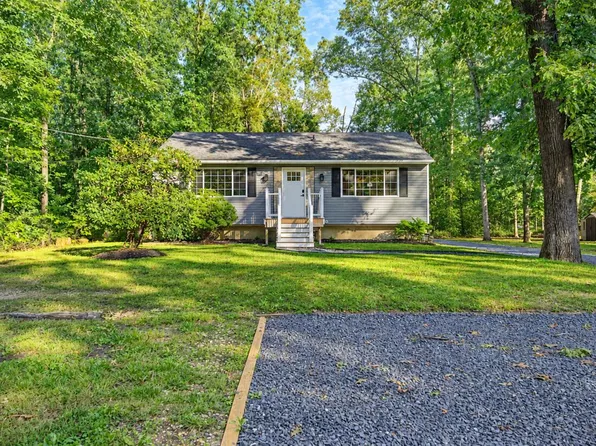 1046 Cedar Ave, Williamstown, NJ 08094