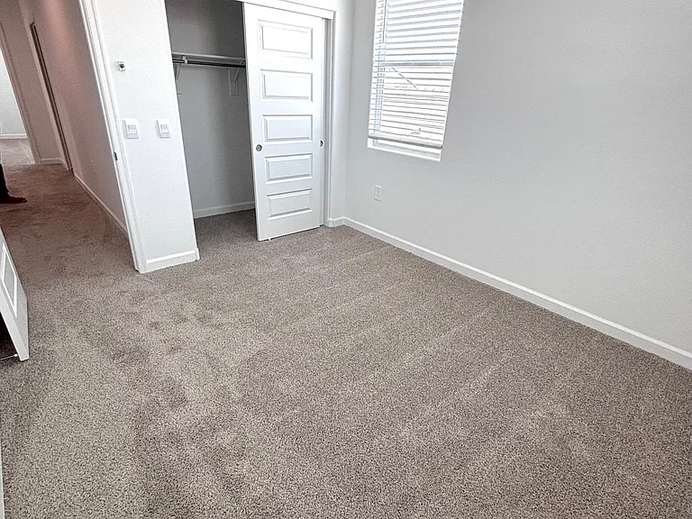 2055 W Sheridan Ave — Photo 13