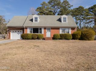 509 Thomas Dr, Jacksonville, NC 28546