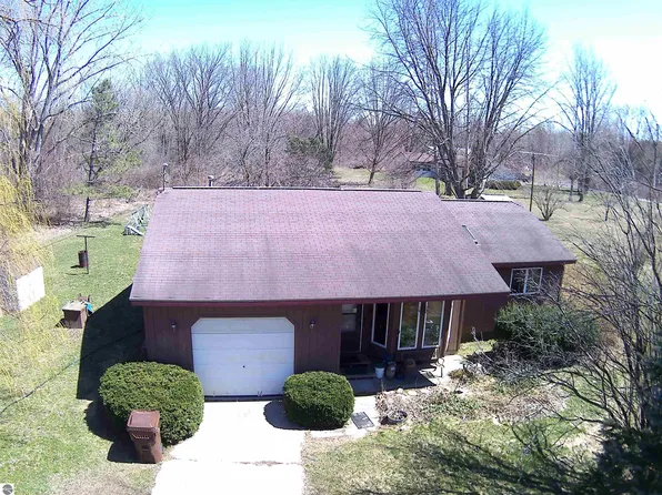 2239 S Shepherd Rd, Mount Pleasant, MI 48858