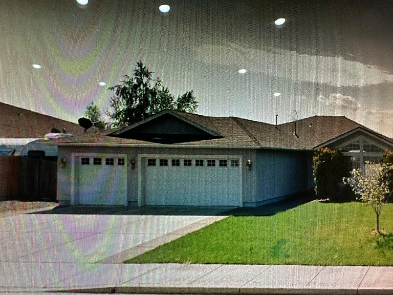 2462 Saint James Way — Photo 3