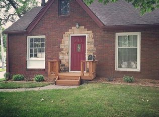 6741 University Ave, Windsor Heights, IA 50324