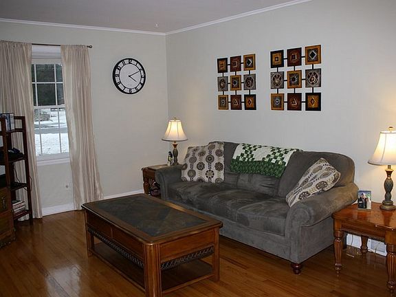 2nd image of 31 Woodside Dr