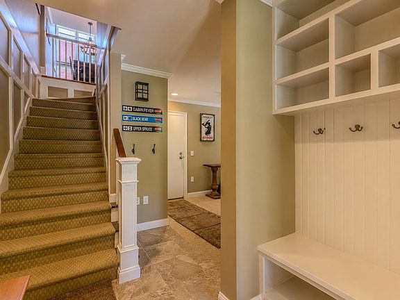 5th image of 9 Mountain Reach Mews Road #9