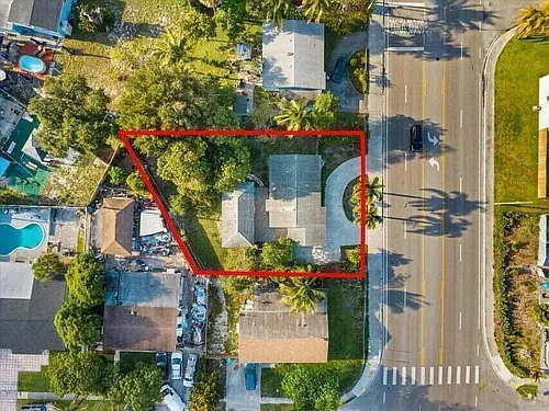 2831 N Seacrest Blvd Photo 1