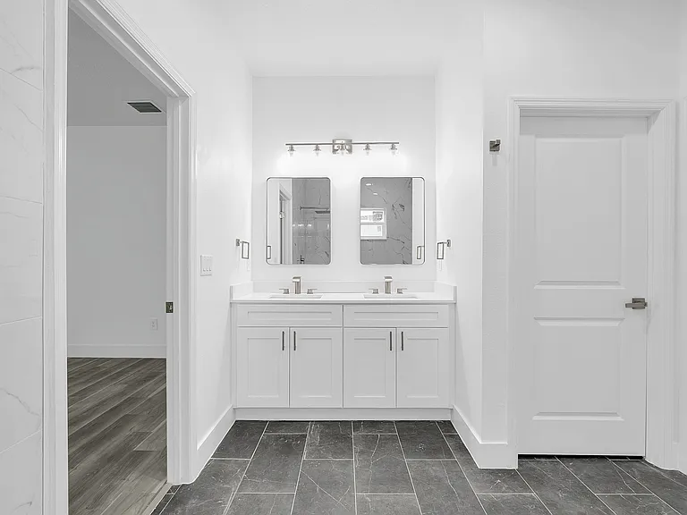 555 Gagnon St SE — Photo 7