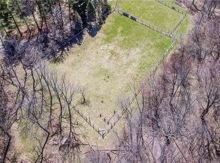3730 Gilbert Rd, Cuyahoga Falls, OH 44221