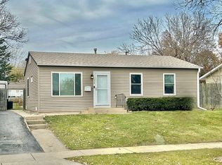 116 Hickory Ave, Streamwood, IL 60107