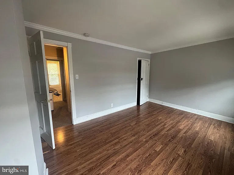 317 W 4th Ave — Photo 13