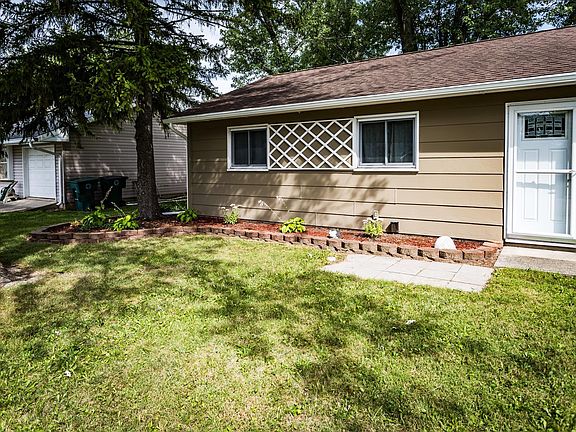 3rd image of 1820 W Glenn Ellyn Dr