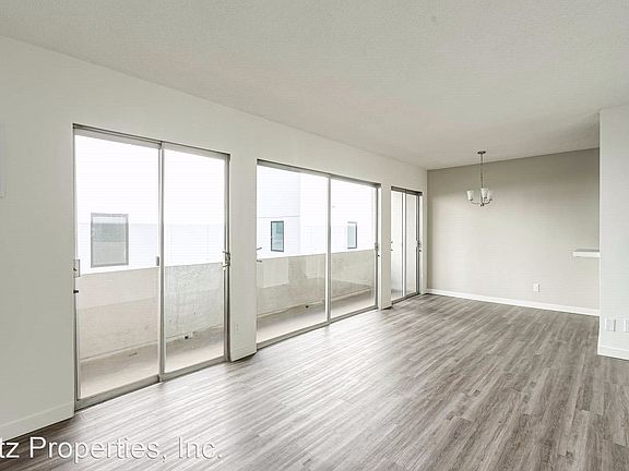 3rd image of 1426 N Vista St APT 2