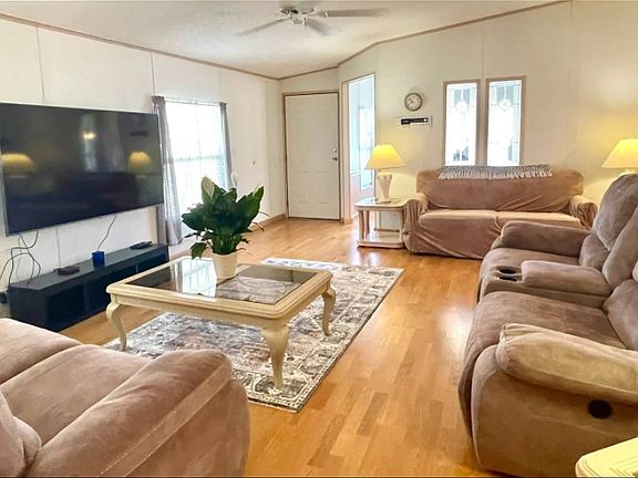 4th image of 6812 Coconut Grove Cir