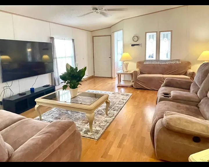 6812 Coconut Grove Cir — Photo 4