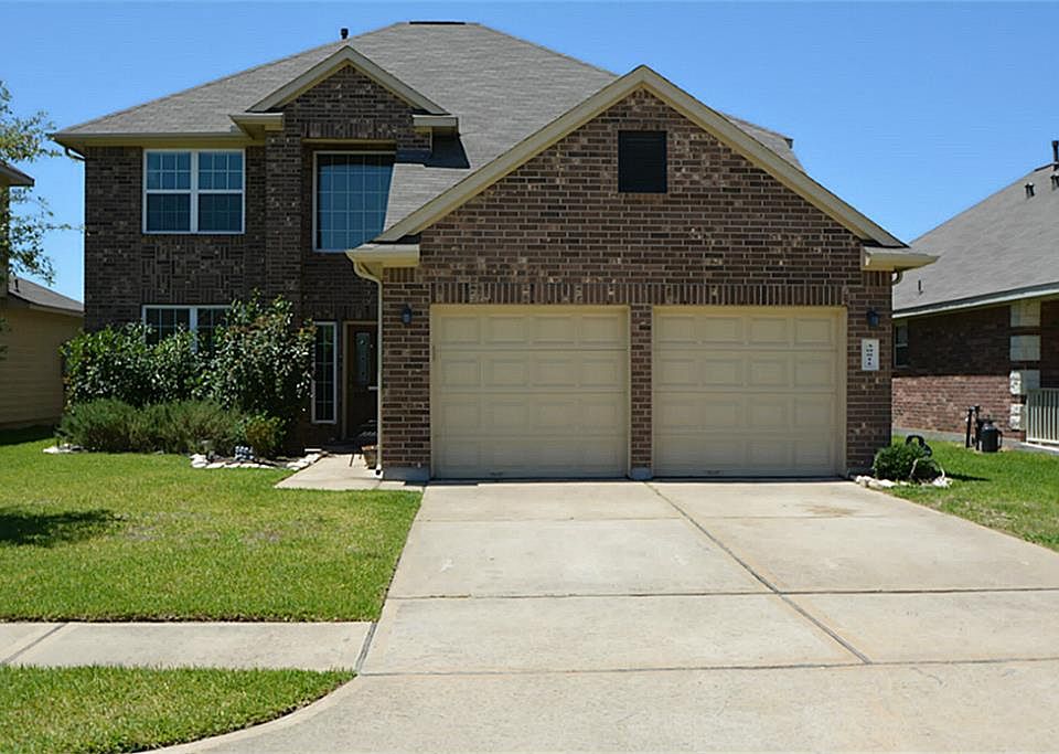 2nd image of 30811 Gardenia Trace Dr