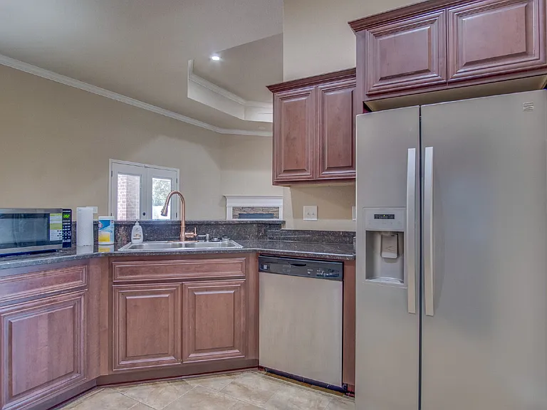 5485 Tucker Cir — Photo 15