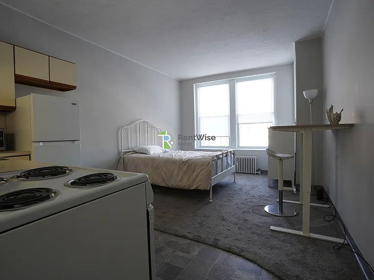 1118 Commonwealth Ave #5 — Photo 2