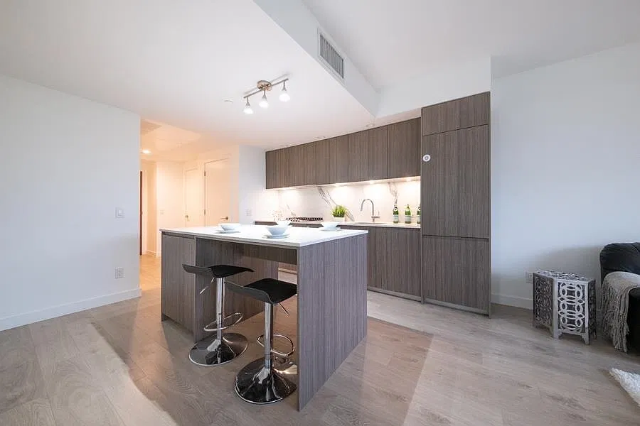 2 bed, 630 sqft, $2,580 — Photo 3