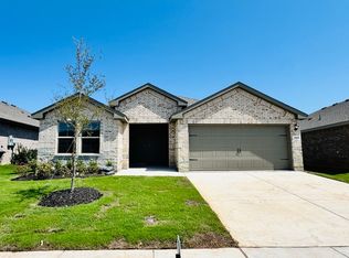 560 Crestridge Dr N, Cleburne, TX 76033