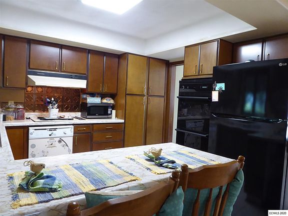 5th image of 2140 Delicia Dr