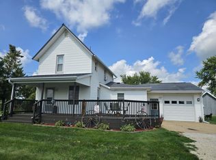 430 County St, Ridgeway, IA 52165