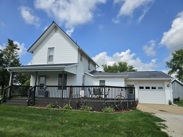 430 County St, Ridgeway, IA 52165