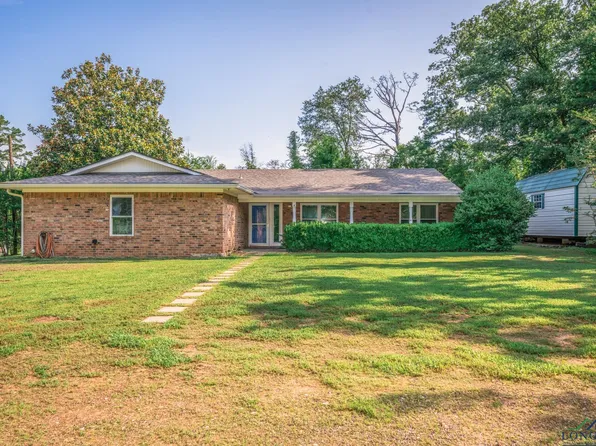 388 Pheasant Rd, Gladewater, TX 75647