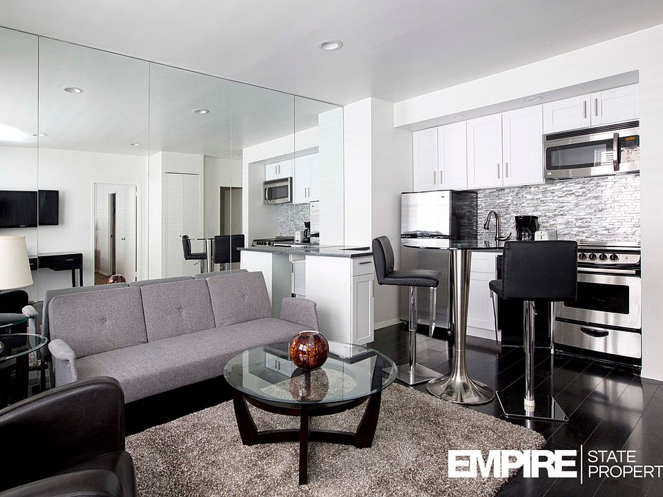 1st image of 150 W 51st St APT 934