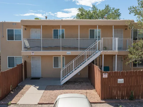 225 Hanosh Ct SE, Albuquerque, NM 87123