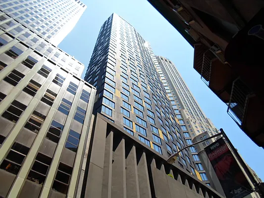 Sold by Manhattan Network Inc. | media 1