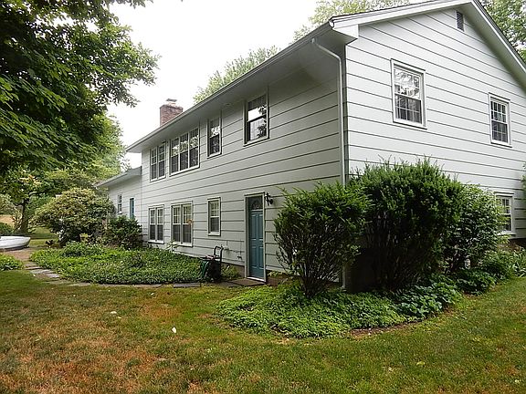 2nd image of 2037 Meadow Dr