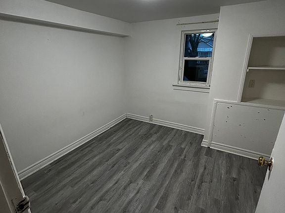 3rd image of 15 Kingscourt Ave #8