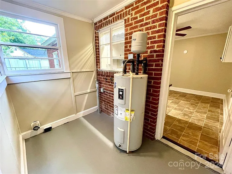 338 Magnolia St NW — Photo 6