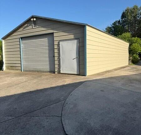 2nd image of 142 Bates Dr