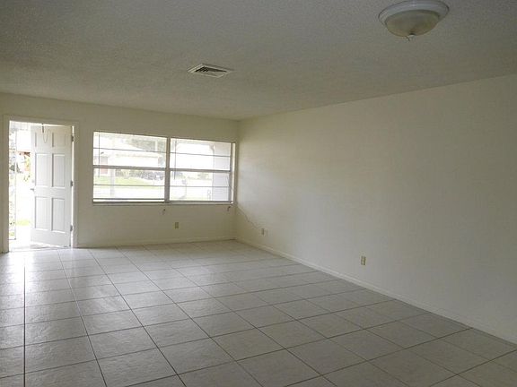 4th image of 1435 41st Ave