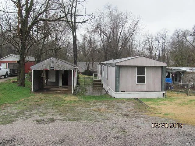 8029 Lakeside Dr photo 1