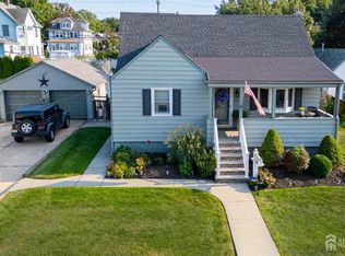 16 1st St, Sayreville, NJ 08872