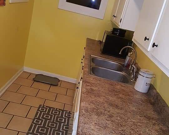Side Kitchen Area