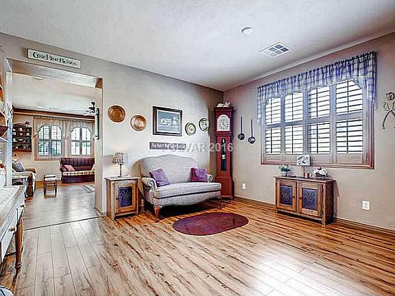 4th image of 1067 Via Nandina Pl