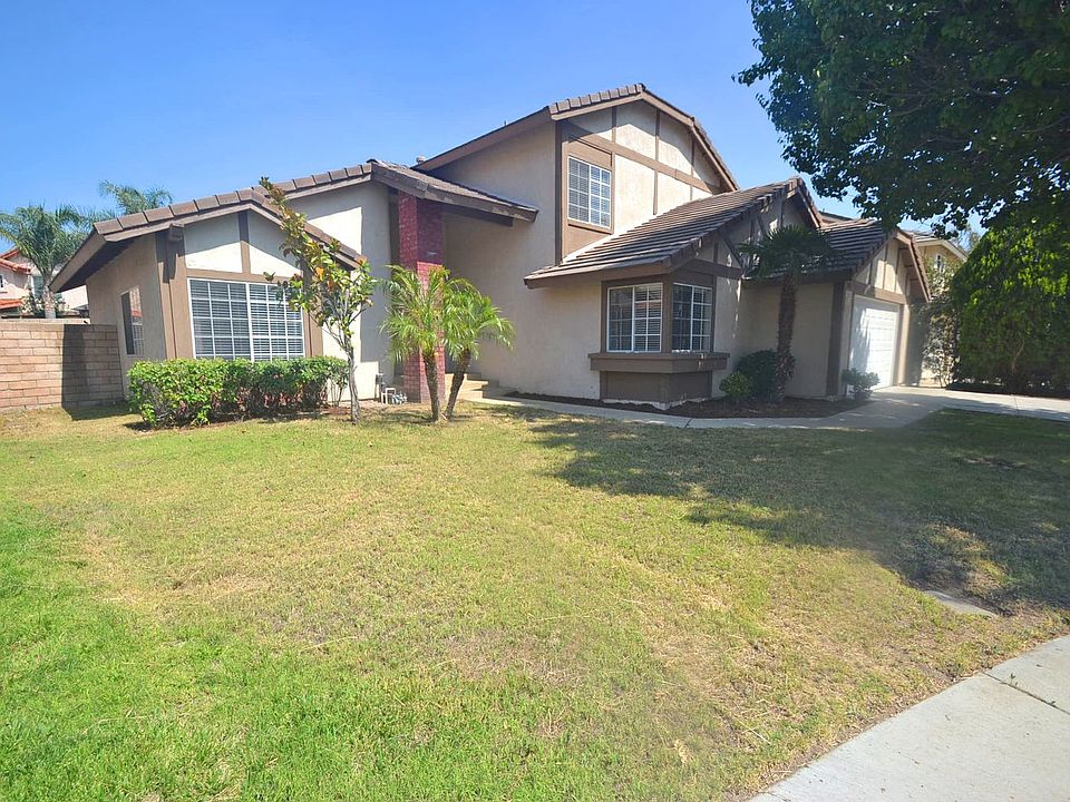 1st image of 5585 Orange Dr