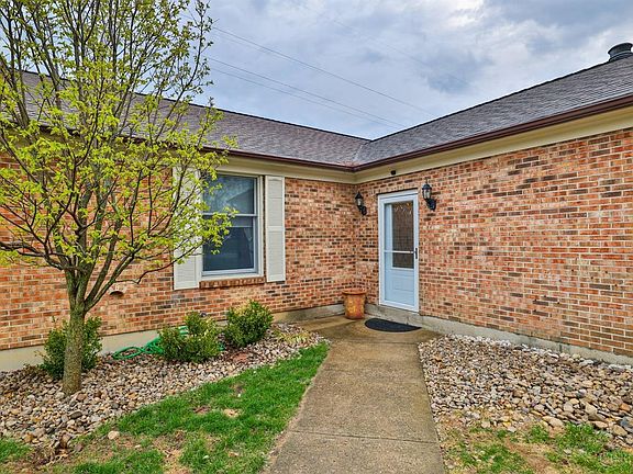3rd image of 8696 Birchbark Dr