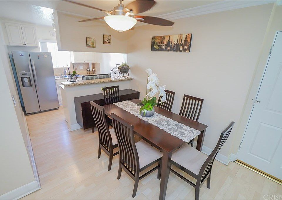 1st image of 7035 Woodley Ave Unit 203