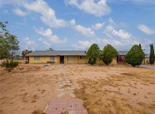 9494 Juniper St, Apple Valley, CA 92308