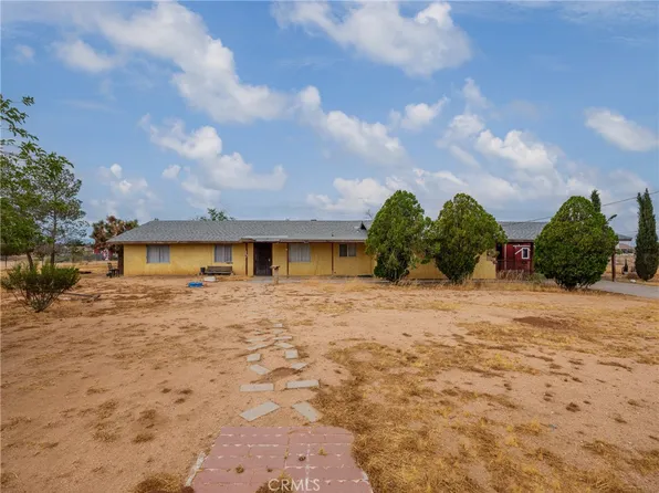 9494 Juniper St, Apple Valley, CA 92308