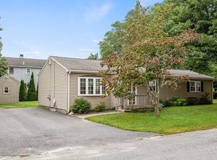 21 Dorothy Ave, Bellingham, MA 02019