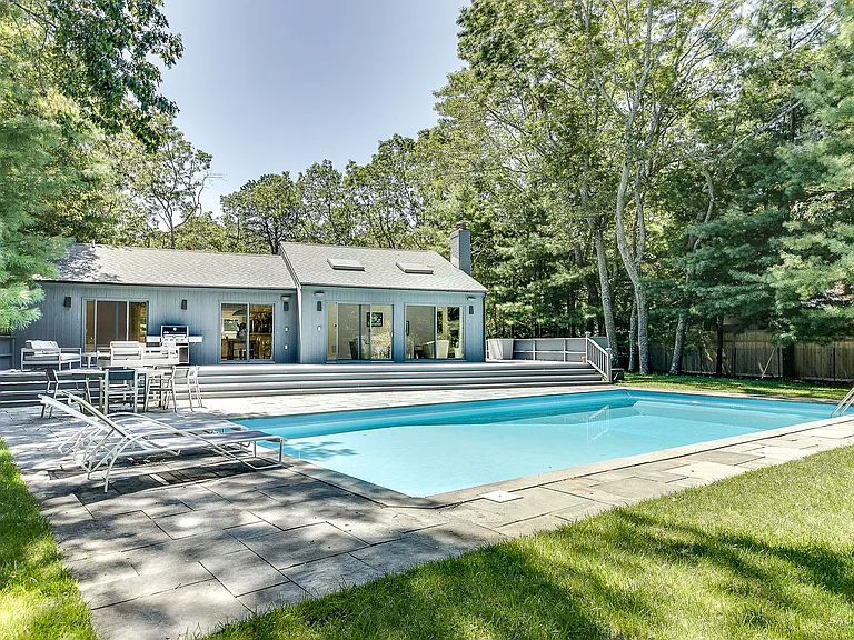 23 Wooded Oak Ln — Photo 3