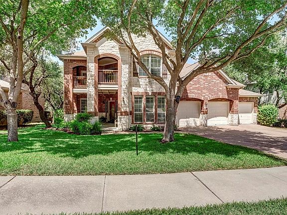 5th image of 2820 Forest Green Dr